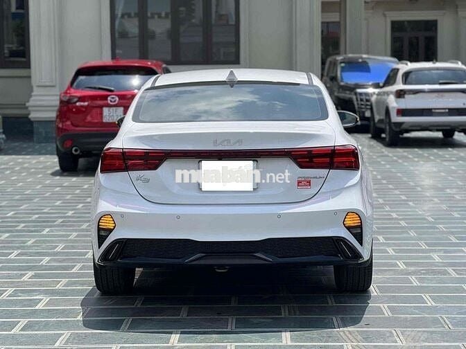🌺🌺 Kia K3 Premium 2023 32000 km Trắng