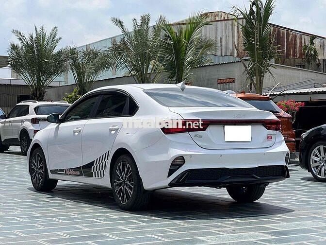 🌺🌺 Kia K3 Premium 2023 32000 km Trắng