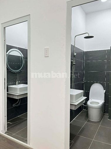 Bán gấp Mặt tiền đường Lãnh Binh Thăng, P11, Q11. 4m x 23m. 4 lầu.
