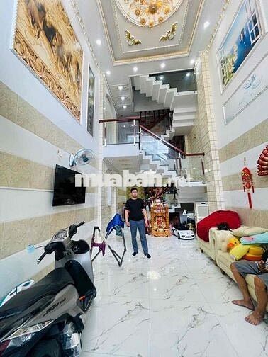 NHÀ CHO THUÊ MẶT TIỀN LÊ VĂN QUỚI