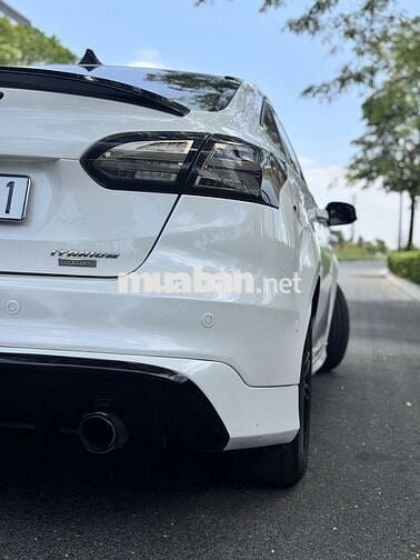 Ford Focus RS Thể thao màu Trắng