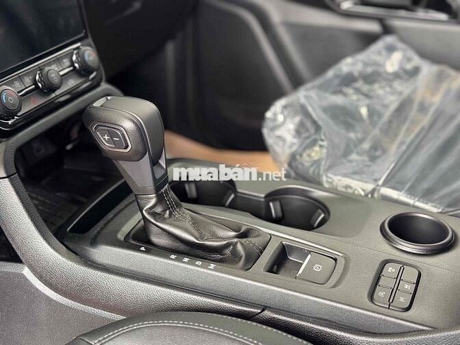 Ford Everest Sport xe sẵn giao ngay