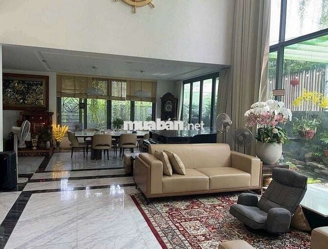 Kẹt tiền cần bán gấp Biệt thự tâm huyết