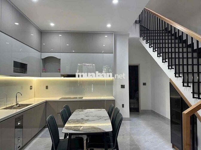 🏡🏡CHO THUÊ NHÀ 3 PHÒNG NGỦ GẦN CÔNG VIÊN HỒ NGHINH