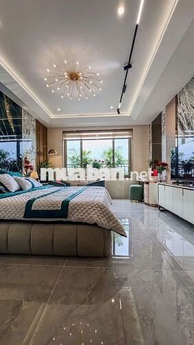 Bán nhà 7 tầng thang máy, nội thất cao cấp, điện năng lượng mặt trời