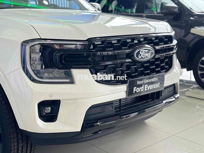 Ford Everest Sport xe sẵn giao ngay