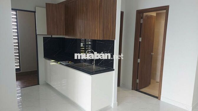Cho thuê 2PN rèm, giàn phơi giá 5tr5/tháng view hồ bơi mát mẻ