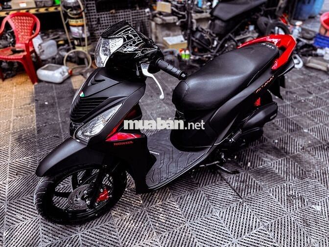Honda Vision Black Edition bản Đen nhám 
