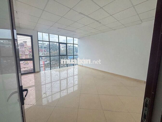 [Free 1 tháng] Cho thuê nhà làm văn phòng, spa Nguyễn Khoái
