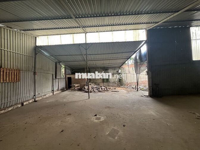 CHO THUÊ XƯỞNG 400M CẢ SÂN PHƯỜNG BÌNH THẮNG GẦN LÀNG ĐẠI HỌC