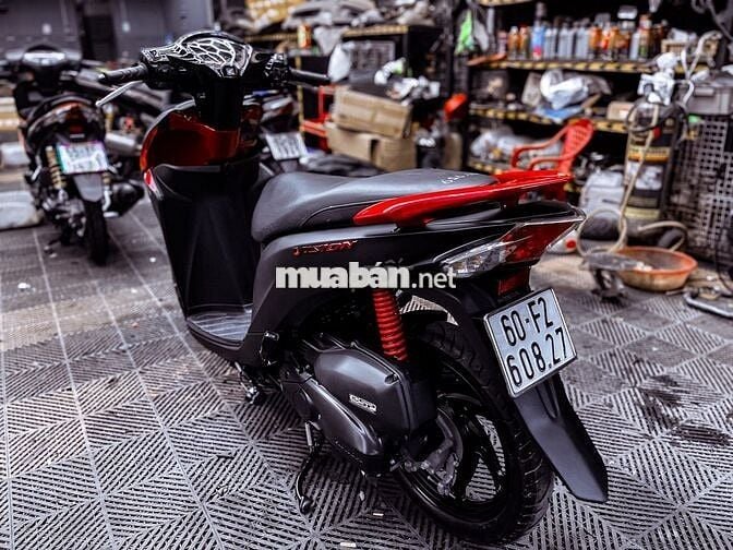 Honda Vision Black Edition bản Đen nhám 