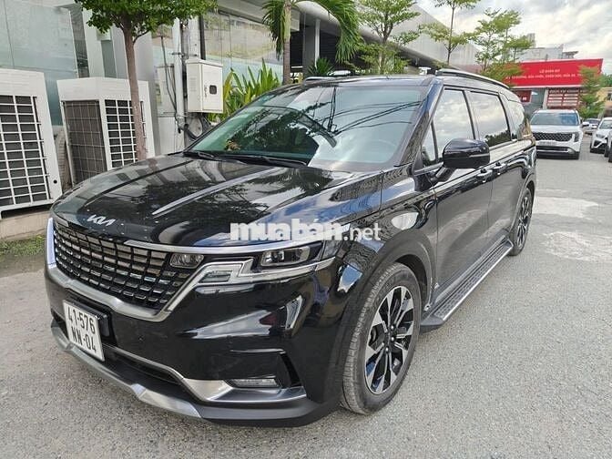 Kia Carnival, Signature 2.2D, 2022, 22.800 km, Đen