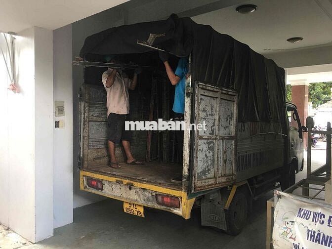 Tuyển dụng 2 tài xế và 5 phụ xe