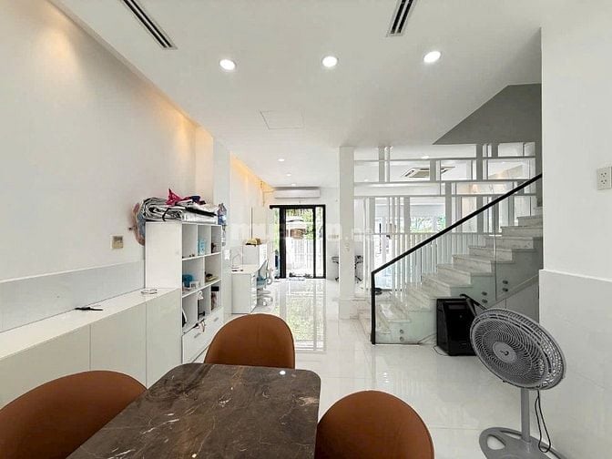 Biệt thự Hưng Thái, 7x18m, giá 31.8 tỷ LH:0938602838 Nhân