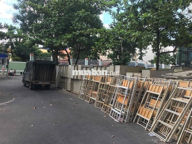 Tuyển dụng 2 tài xế và 5 phụ xe