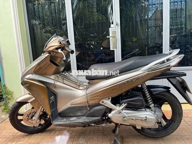 Honda Airblade 110 Fi Nâu bạc đã sử dụng