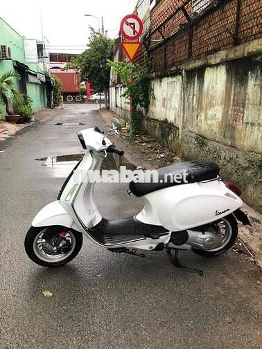 Piaggio Vespa 2016. máy zin nguyên bản siu êm đẹp