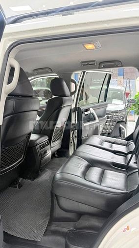 Land Cruiser 4.6 V8, sản xuất 2019 xe đẹp xuất sắc. Giá cực tốt.