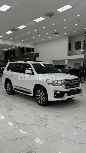 Land Cruiser 4.6 V8, sản xuất 2019 xe đẹp xuất sắc. Giá cực tốt.