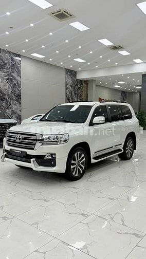 Land Cruiser 4.6 V8, sản xuất 2019 xe đẹp xuất sắc. Giá cực tốt.