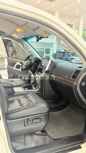Land Cruiser 4.6 V8, sản xuất 2019 xe đẹp xuất sắc. Giá cực tốt.
