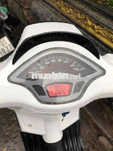 Piaggio Vespa 2016. máy zin nguyên bản siu êm đẹp