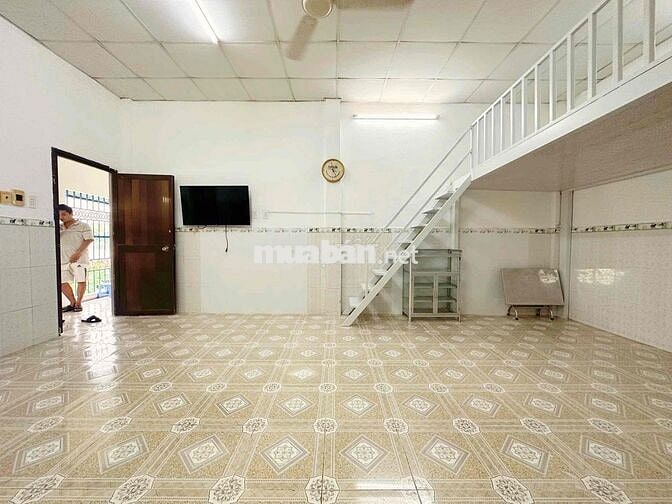 Cho thuê phòng trọ nhận 4 người rộng 50m2 ngay ĐH Hutech - Hồng Bàng