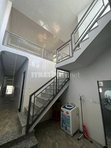 Bán nhà riêng 2 tầng 169,5m² hẻm 3 Hùng Vương, Buôn Hồ, sổ hồng