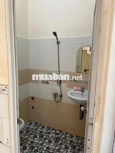CHÍNH CHỦ CHO THUÊ NHÀ MAI HẮC ĐẾ Q8 3PN 2Wc