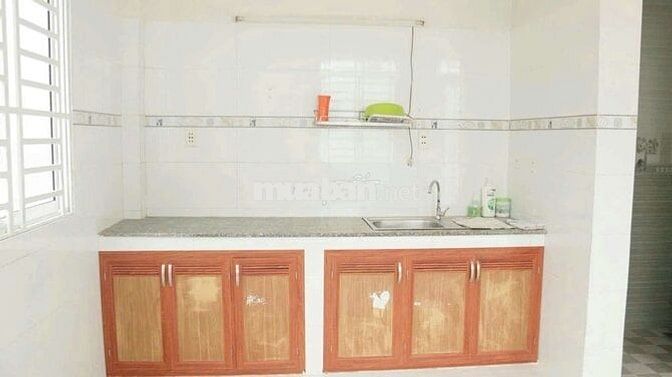 NHÀ GẦN NGÃ TƯ THỦ ĐỨC, HẺM TẢI ĐƯỜNG LÊ VĂN CHÍ. 2TẦNG 2PN 4WC