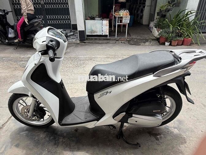 Sh 125 2016 xe đẹp máy zin êm đúng chủ chỉ 37tr