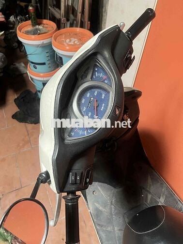 Honda SCR Trắng