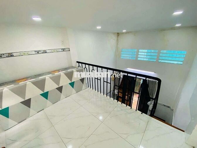 Bán nhà 15m2, 3 lầu, Nguyễn Văn Công P3 Gò Vấp, chỉ 1.xx tỷ