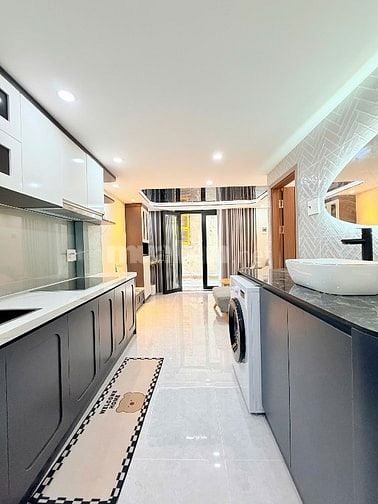 Bán nhà mới đẹp Full Nội Thất. Lê Đại Hành, Q11 