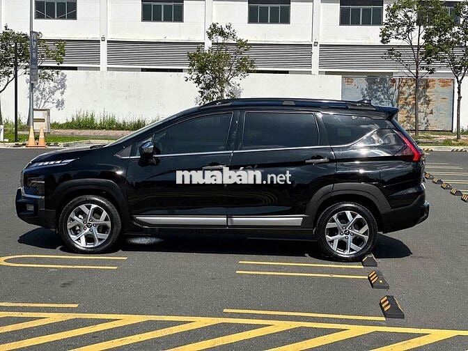 Mitsubishi Xpander Cross 2024 Đen 17.500 km