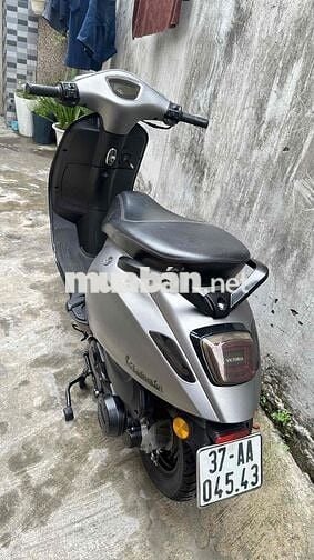 Xe máy Vespa 50cc Victoria Xám