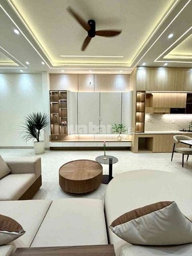 BÁN NHÀ MẶT TIỀN KINH DOANH NGAY TÊN LỬA DT 100M2 GIÁ CHỈ NHỈNH 5 TỶ