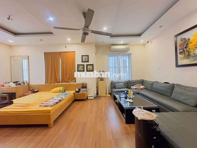 💥 Hiếm Có! Nhà 5PN Nguyễn Văn Cừ 70m - Rộng Đẹp, Giá Chỉ 12 Triệu!
