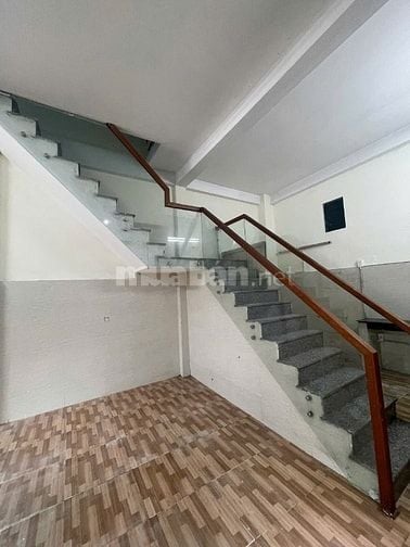CHO THUÊ NHÀ ĐƯỜNG CÁCH MẠNG THÁNG 8, SÁT NGÃ TƯ ÔNG ÍCH ĐƯỜNG– CẨM LỆ