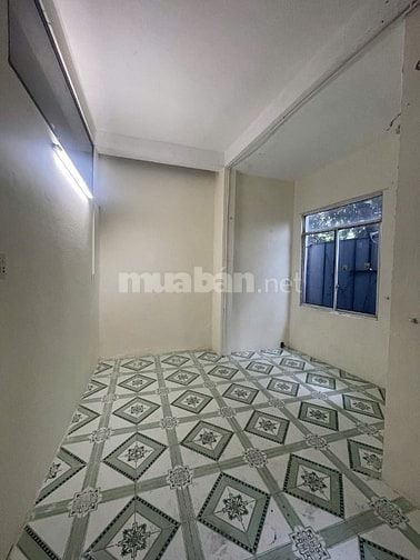 CHO THUÊ NHÀ ĐƯỜNG CÁCH MẠNG THÁNG 8, SÁT NGÃ TƯ ÔNG ÍCH ĐƯỜNG– CẨM LỆ