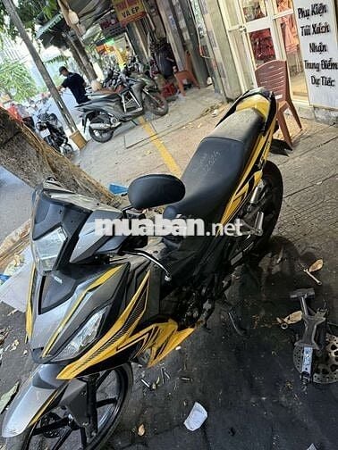 Honda Winner X Vàng đen Lọt dên