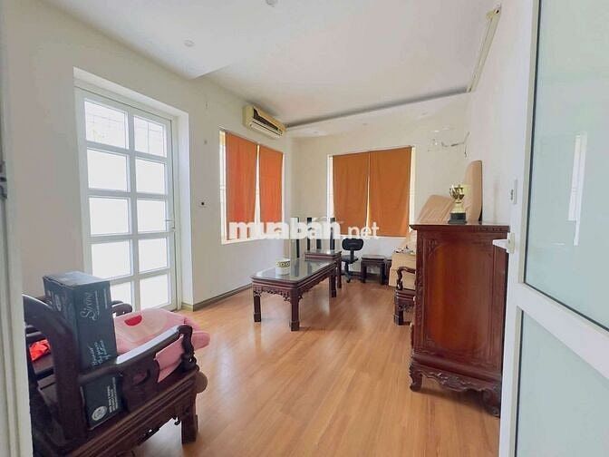 💥 Hiếm Có! Nhà 5PN Nguyễn Văn Cừ 70m - Rộng Đẹp, Giá Chỉ 12 Triệu!