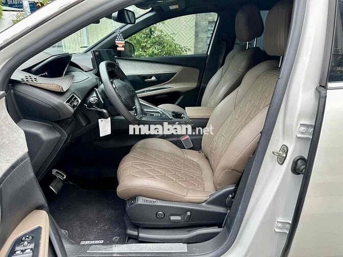 Peugeot 5008 GT 1.6 AT 2025 Trắng siêu lướt