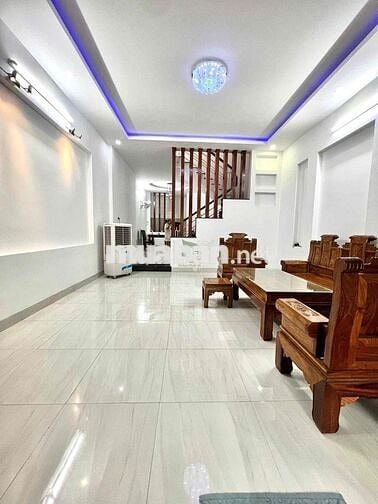 CHO THUÊ NHÀ ĐẸP 2 PHÒNG NGỦ FULL NỘI THẤT KHU HÒN RỚ