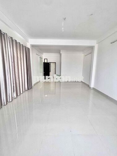 CHO THUÊ NHÀ Ở KINH DOANH 4 TẦNG GẦN NGÃ TƯ KHU TRUNG TÂM THÀNH PHỐ