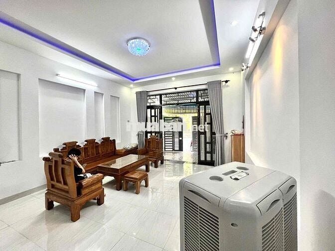 CHO THUÊ NHÀ ĐẸP 2 PHÒNG NGỦ FULL NỘI THẤT KHU HÒN RỚ