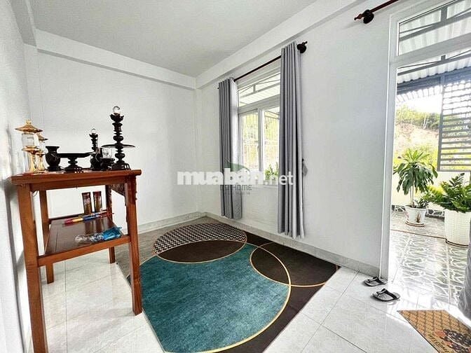 CHO THUÊ NHÀ ĐẸP 2 PHÒNG NGỦ FULL NỘI THẤT KHU HÒN RỚ