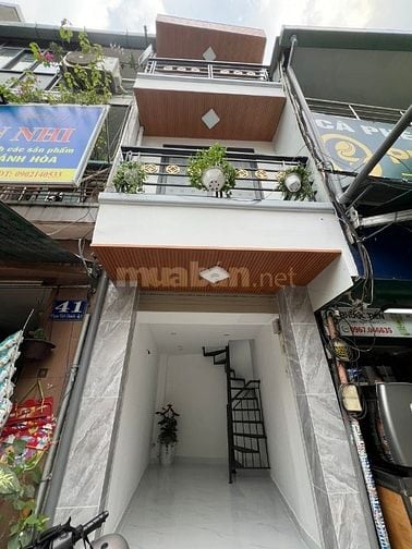 CHO THUÊ NHÀ MẶT TIỀN KINH DOANH MỚI ĐẸP - ĐƯỜNG PHẠM VIẾT CHÁNH, Q1