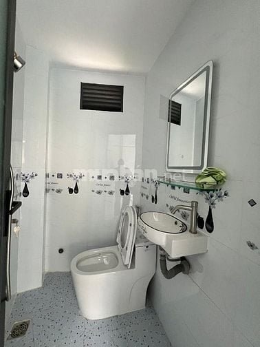 CHO THUÊ NHÀ MẶT TIỀN KINH DOANH MỚI ĐẸP - ĐƯỜNG PHẠM VIẾT CHÁNH, Q1