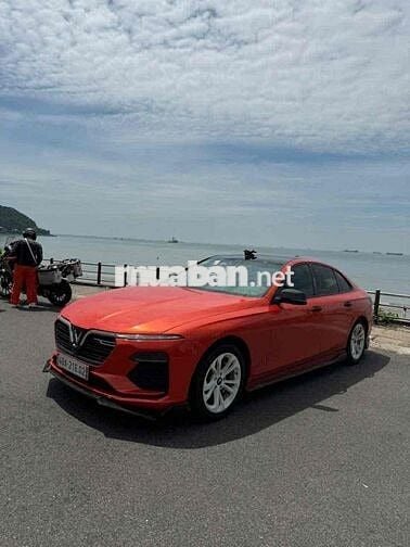VinFast Lux A 2.0 Base 2021 Cam 13000 km